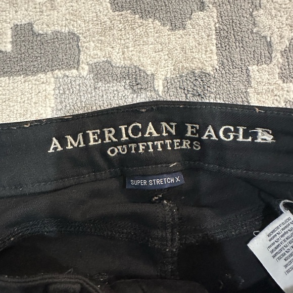 Women’s American Eagle Super High Rise Jegging Jean pants - Picture 3 of 4